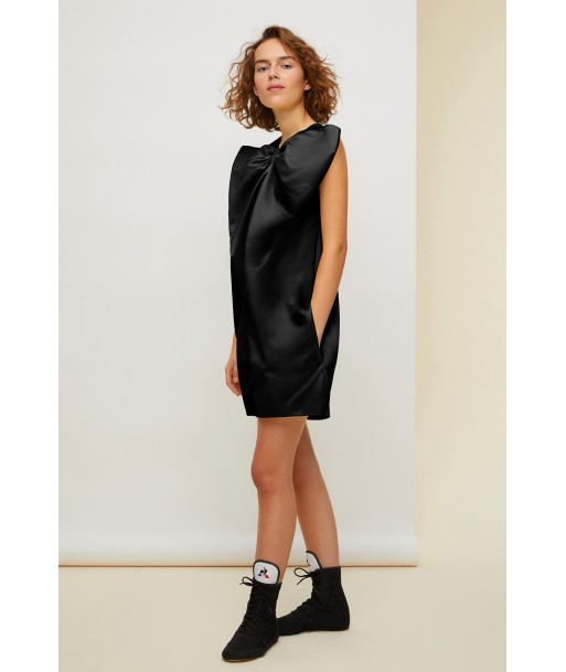 Robe en satin à maxi noeud des créatures d'habitude