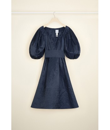 Robe cocktail en satin métallisé Profitez des Offres !