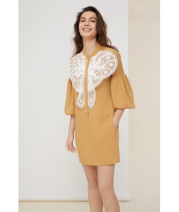 Kleid mit Spitzen-Plastron prix