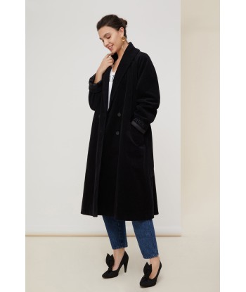 Trenchcoat aus Kordsamt ouvre sa boutique